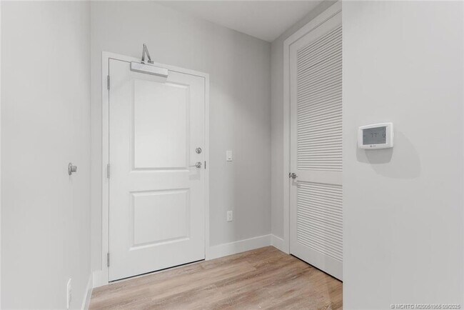 Photo - 41 SW Seminole St Unidad 203