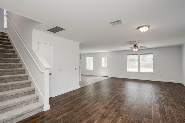 Photo - 8705 Davis Oaks Trail