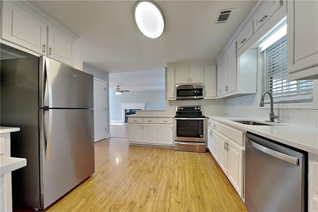 Photo - 3205 Wellbrook Dr