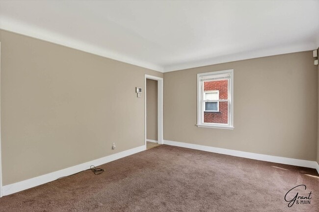 Photo - $1300 3 bedroom bungalow