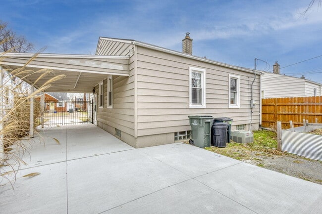 Photo - 23005 California St