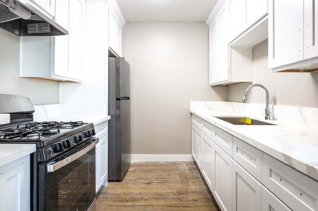 Photo - 13910 Sayre St Unit 02