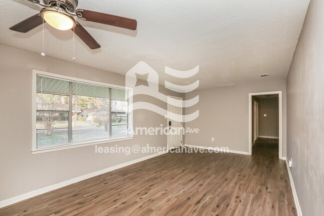 Photo - 1665 Aurora St