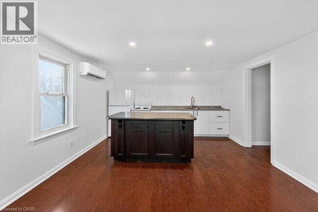 Photo - 2657 Binbrook Rd