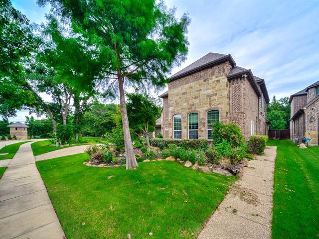 Photo - 900 Colby Dr