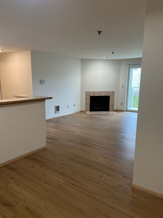 Photo - Beautifully Maintained condo Renton!