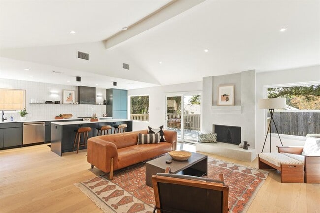 Photo - 2815 Goldbridge Dr