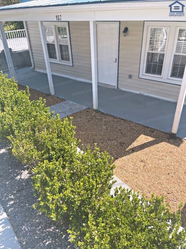 Photo - 107 Walker St