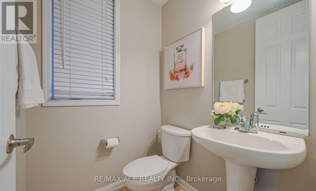 Photo - 34 Ventura Ave