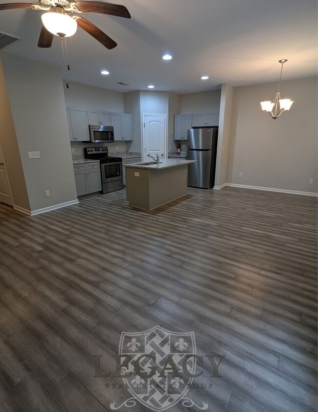 Photo - 740 Pippin Dr