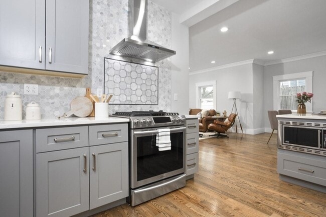 Photo - 10 Grant St Unit 1