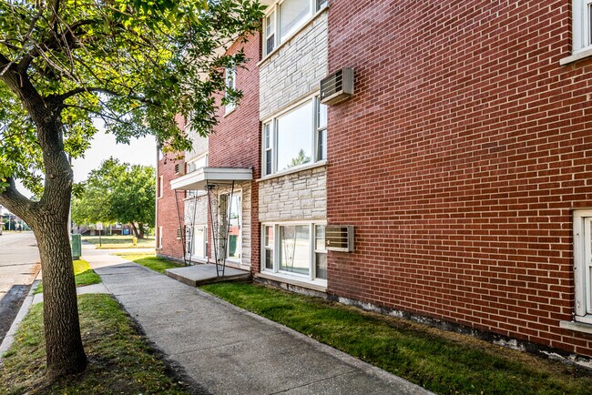 101 Memorial Dr