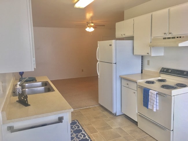 Photo - Aspen Pines Apartments