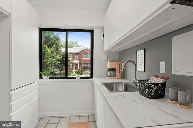Photo - 3901 Tunlaw Rd NW Unit 506