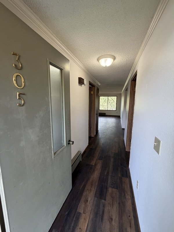 Building Photo - 305 La Villa Dr