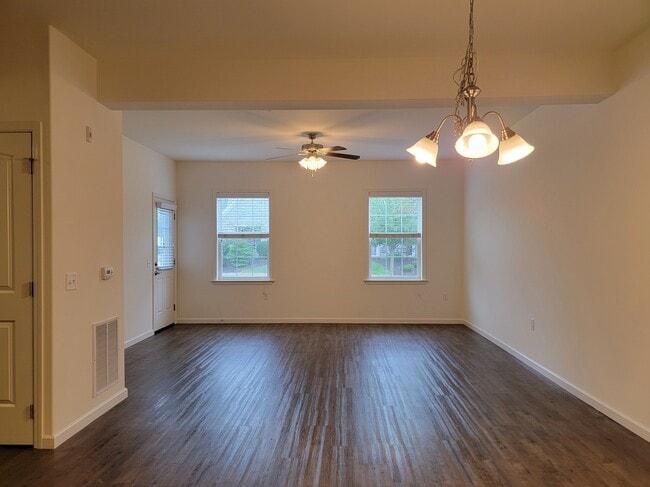 Photo - 619 Thornberry Ln Unit 111