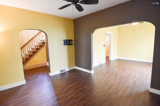 Photo - 716 Knight Ave N