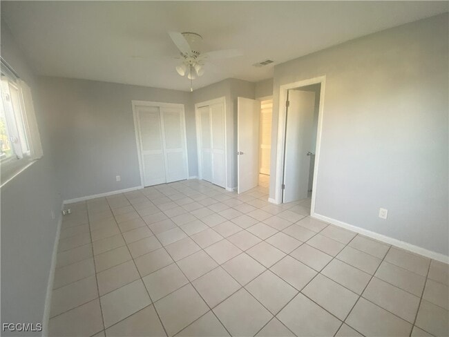 Photo - 221 Redcliff Ave