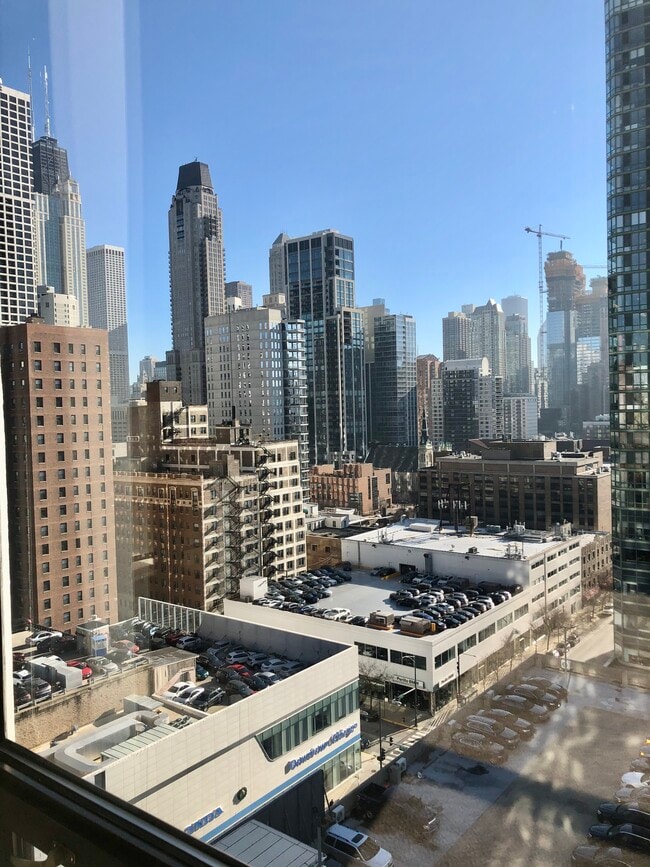 South view from Bedroom - 1122 N Clark St Unit 1810