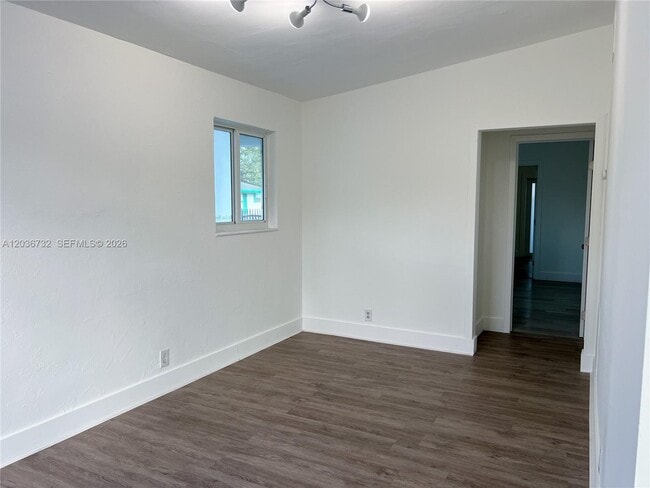 Photo - 10090 W Fern St