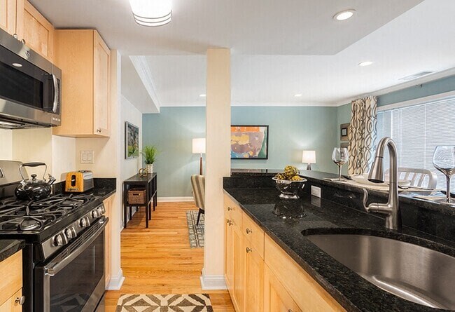 122 Independence Dr