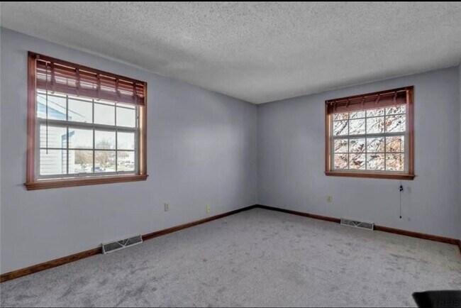 Photo - 26 Rushford Ln