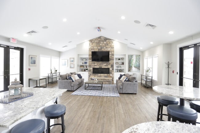 Photo - Steeplechase Apartments