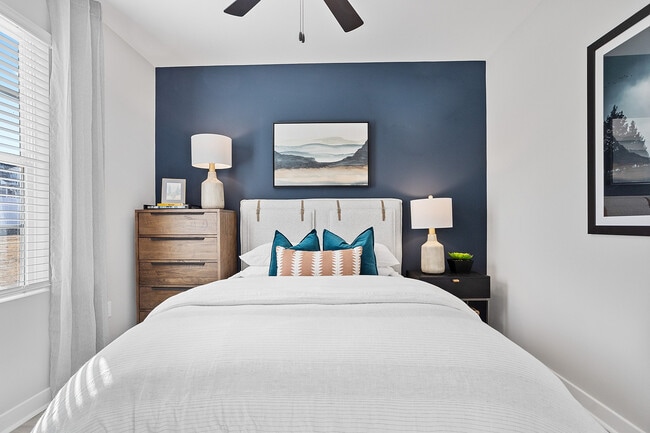Large Bedrooms with Ceiling Fan