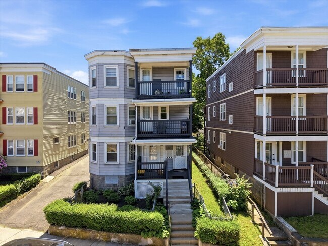 Building Photo - 72 Olney St