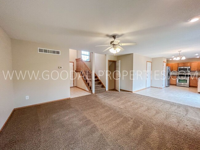 Photo - 3 Bedroom, 2.5 Bathroom in West Des Moines