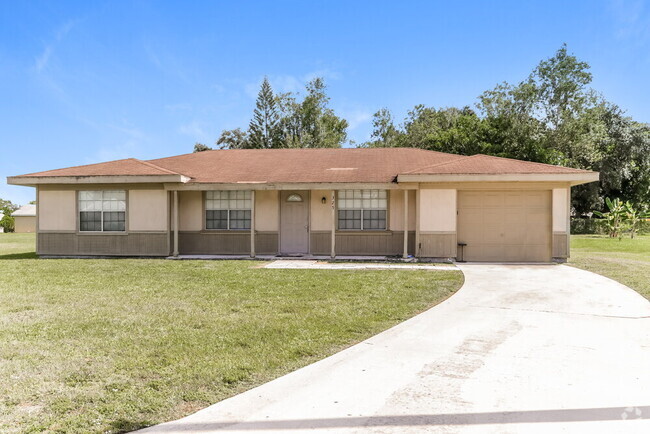 Building Photo - 325 SW Eastport Cir Rental