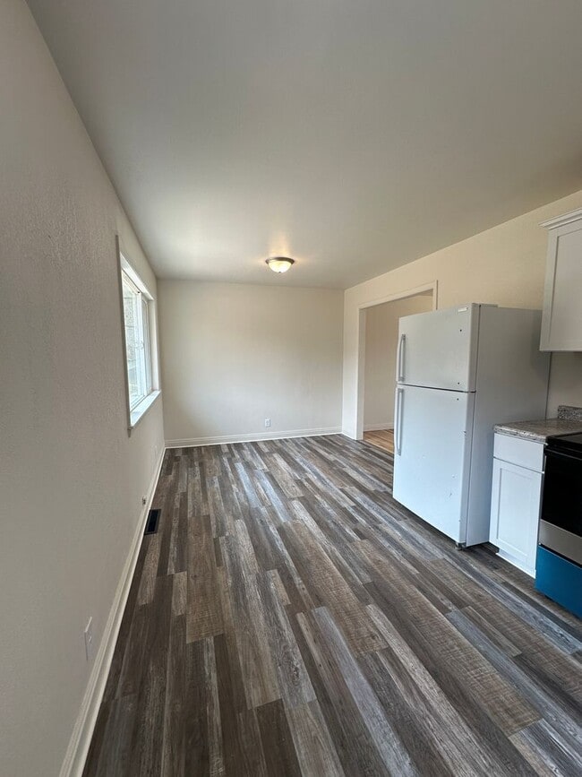Photo - 4bed Rental June 2026