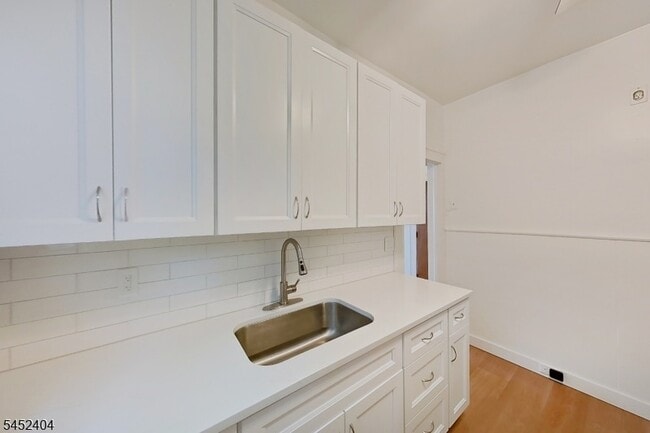 Photo - 183 Broad St Unit 1R