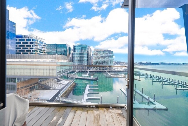 Photo - 300 Pier 4 Blvd. Unit 7A