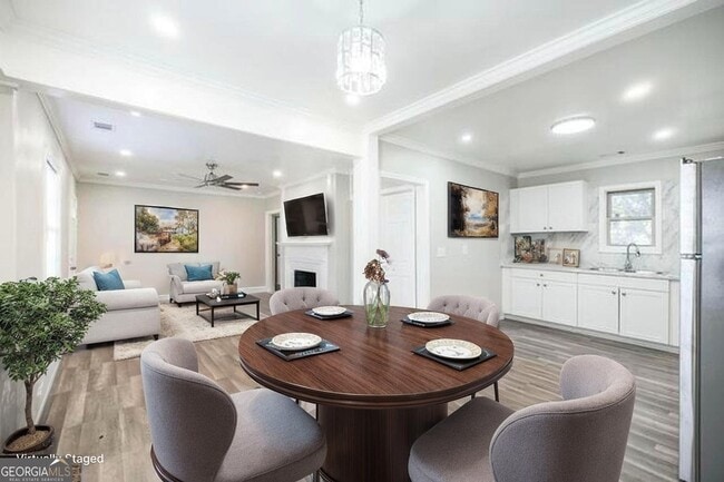 Photo - 1930 Northbrook Ave