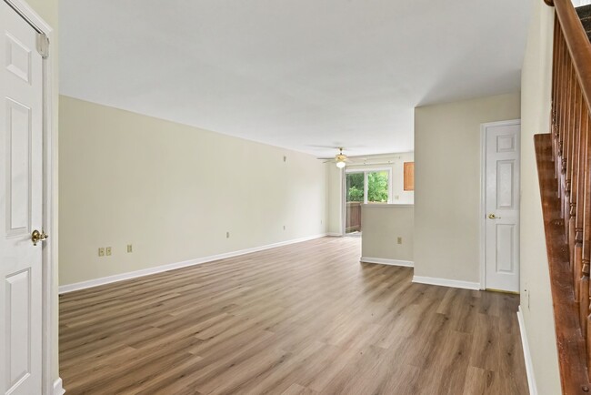Photo - 7225 Capital Dr