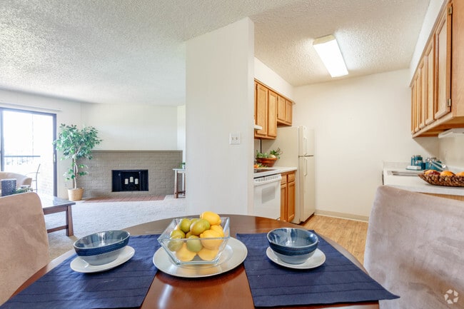 2BD, 2BA - 1060 SF