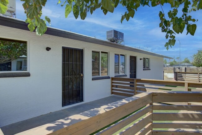 Photo - West Edge @ Thunderbird