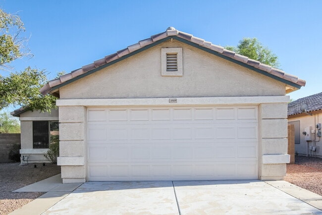 Building Photo - 14909 W Watson Cir