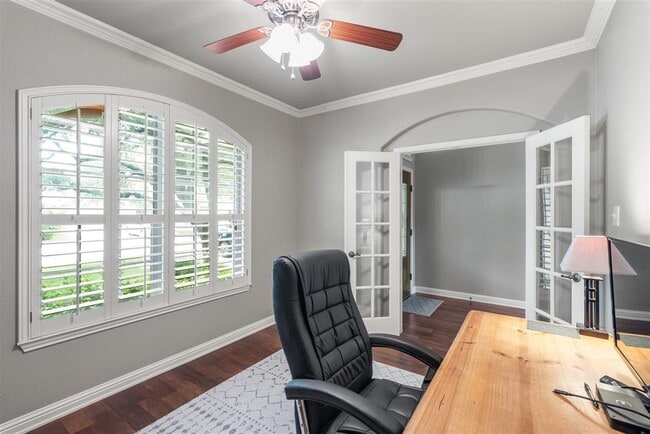 Photo - 420 Wild Rose Dr