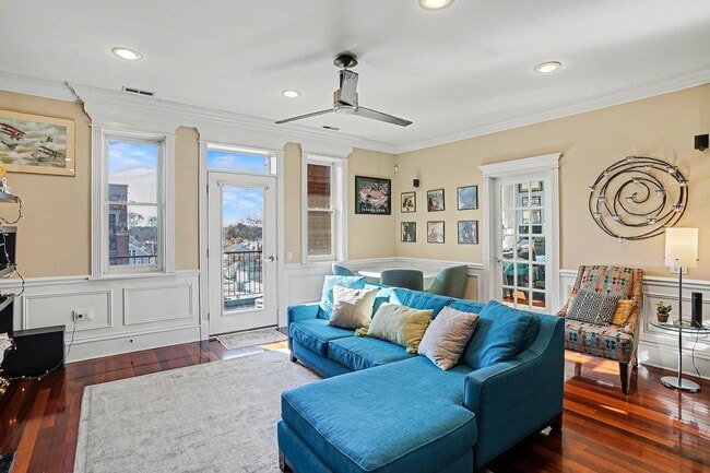 Photo - 2222 W Belmont Ave Unit 401