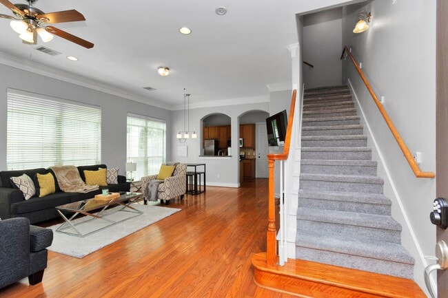 Photo - 9038 Lakes at 610 Dr