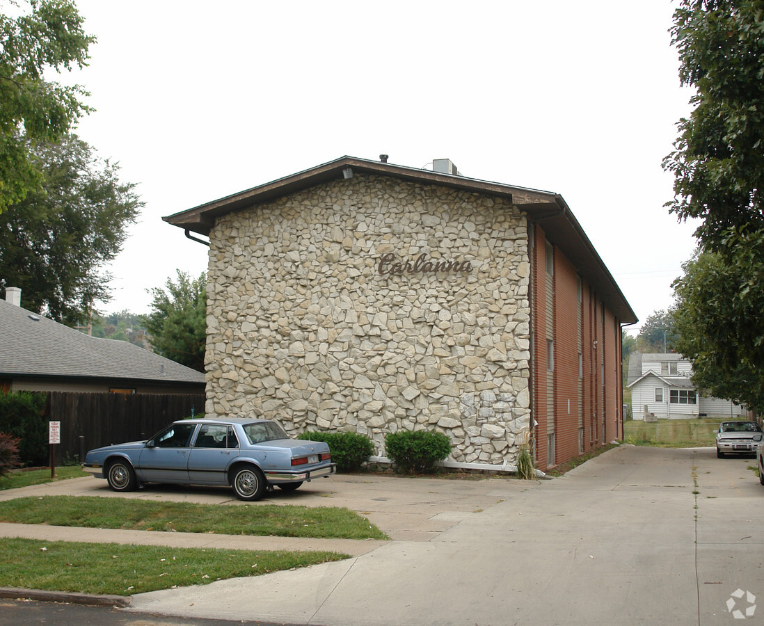 Carlanna Apartments - Carlanna Apartments