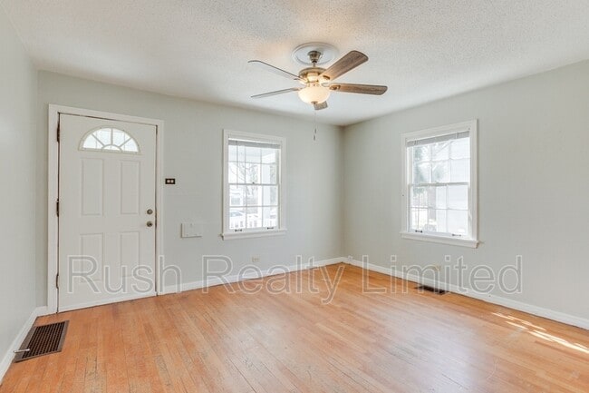 Photo - 3703 S Sherman St Unidad A - deactivated 5/24/2023