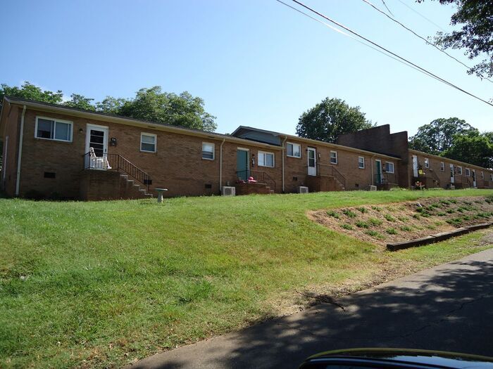 2BD/1BA Townhome In Hickory - 2BD/1BA Townhome In Hickory