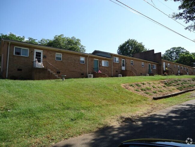 Building Photo - 2BD/1BA Townhome In Hickory