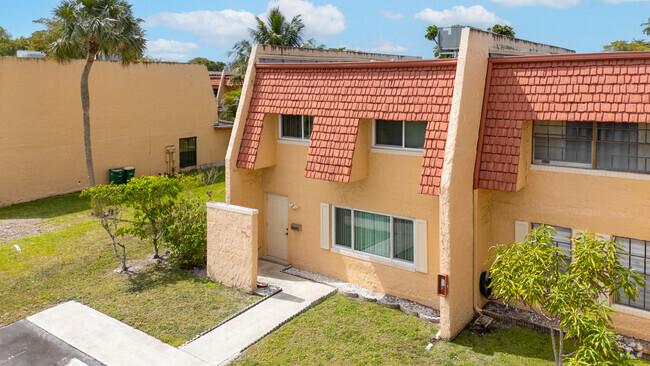 Building Photo - 45 Spinning Wheel Ln Rental