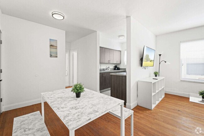 Building Photo - 7340 Harding Ave Rental