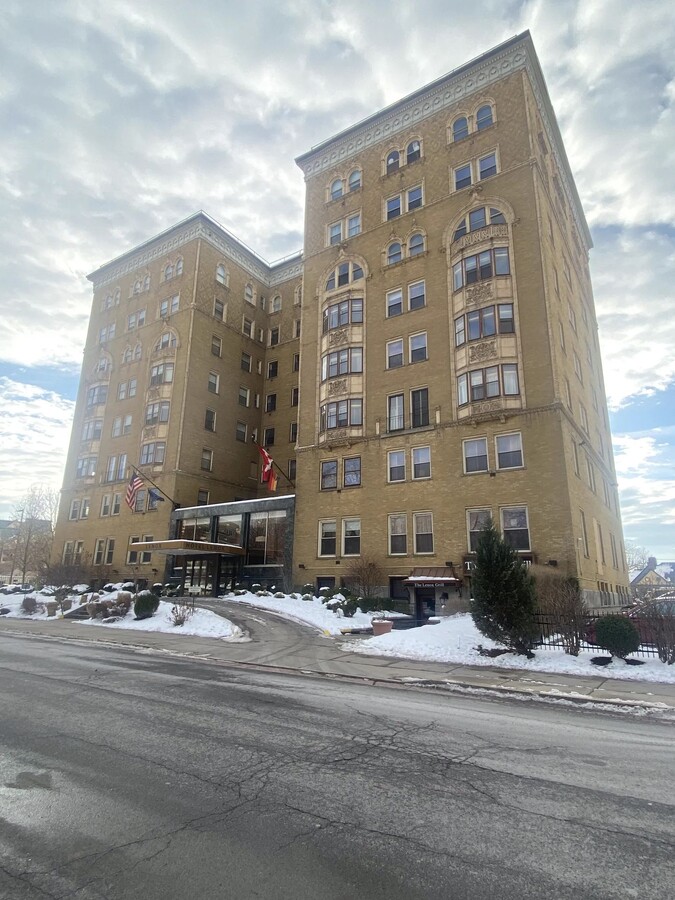 Studio Apartment at the Historic Lenox Hot... - Studio Apartment at the Historic Lenox Hot... Unit 643