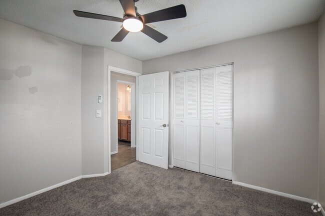 2BR, 1BA -870SF - 2nd Bedroom